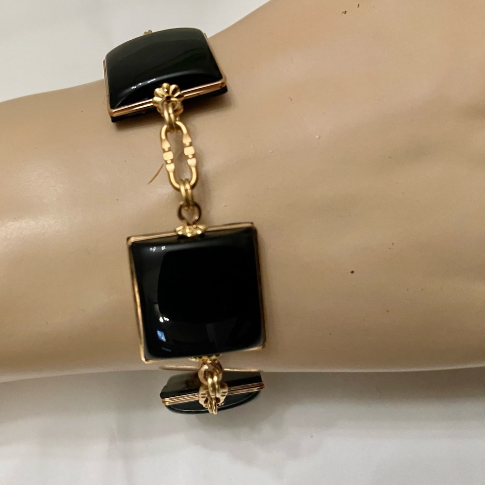 Vintage,  Gold and Black Thermoset Parure Set- Necklace, Bracelet and Earrings - Picture 7 of 15